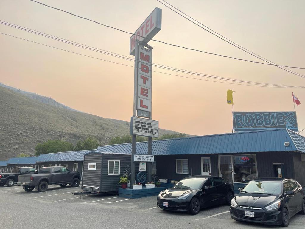 Robbie'S Motel Cache Creek Ngoại thất bức ảnh